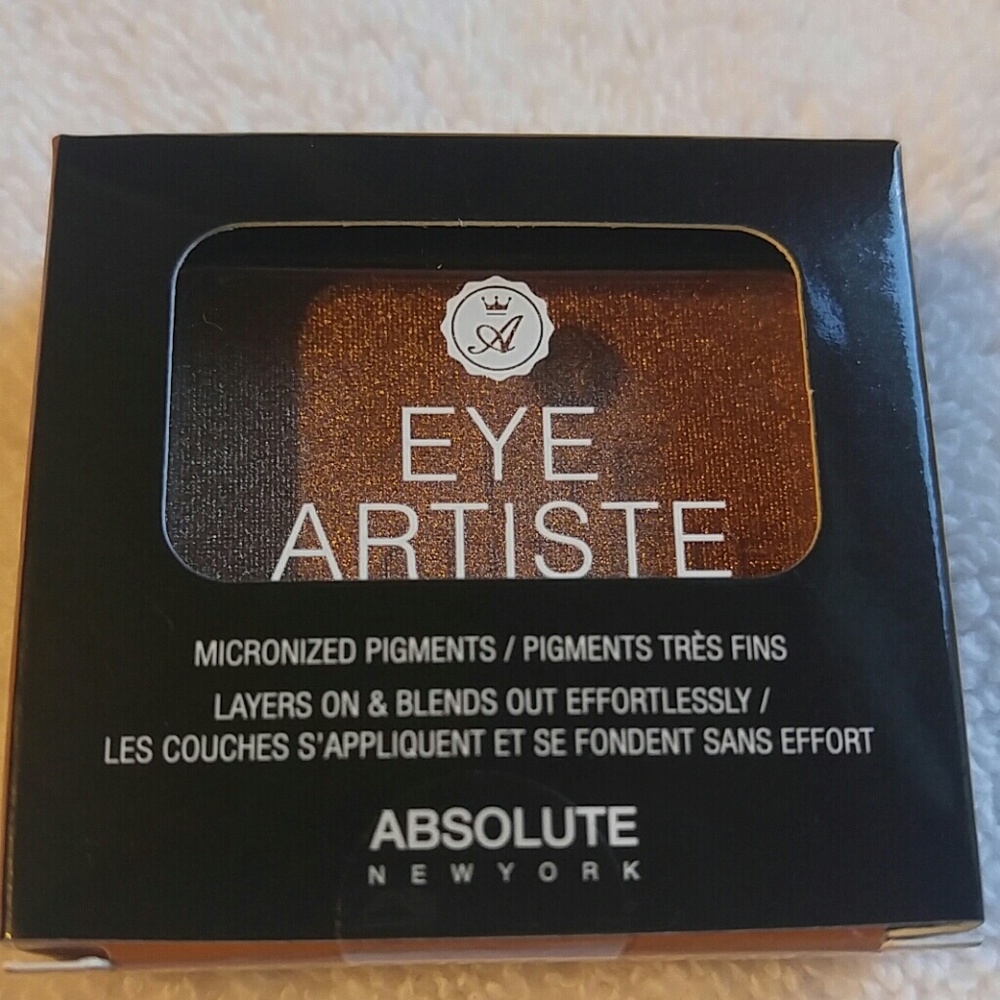Absolute New York Eye Artiste eyeshadow in VIP